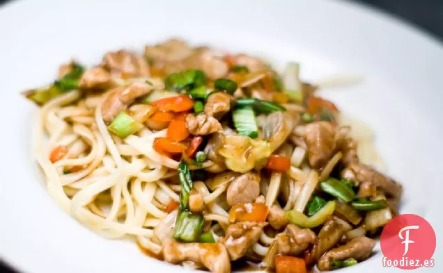 Fideos Con Salsa De Frijoles Negros