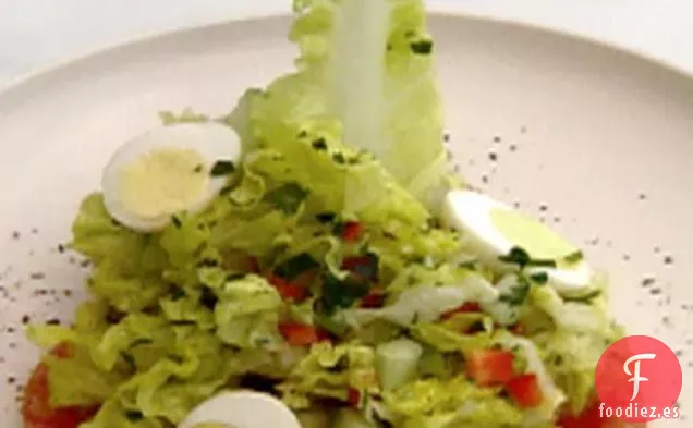 Ensalada de Verduras para Bebés con Huevo de Codorniz y Vinagreta Balsámica Blanca de Arce