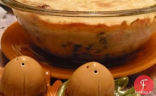 Sopa De Guisantes Partidos De Olla Lenta Baja En Grasa Del Día De San Patricio Con Tocino