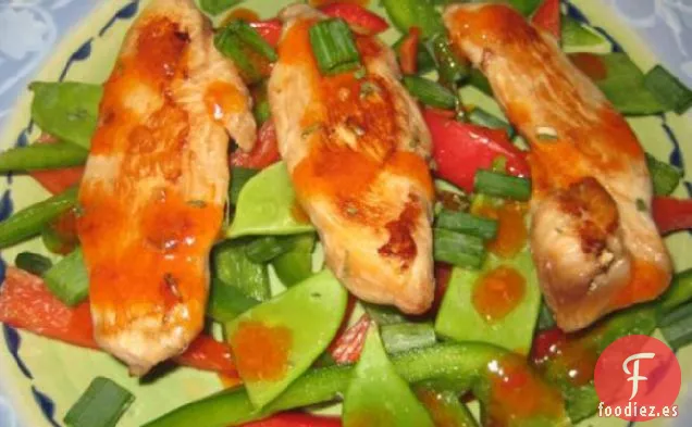 Ensalada de Pollo al Estilo Tailandés