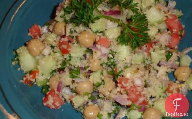 Ensalada de Garbanzos Fresca y Ligera