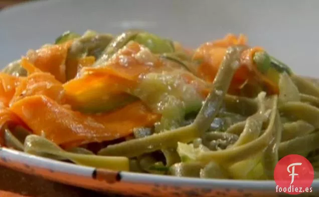 Fettuccine de Espinacas Primavera