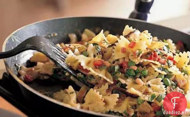 Pasta Picada Sobre la Marcha con Champiñones y Jamón