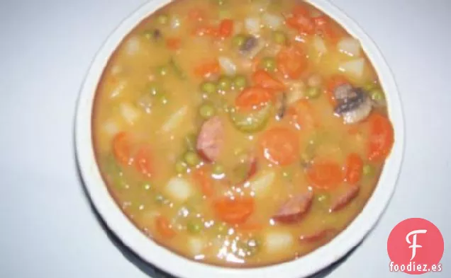 Sopa Rápida de Kielbasa y Frijoles