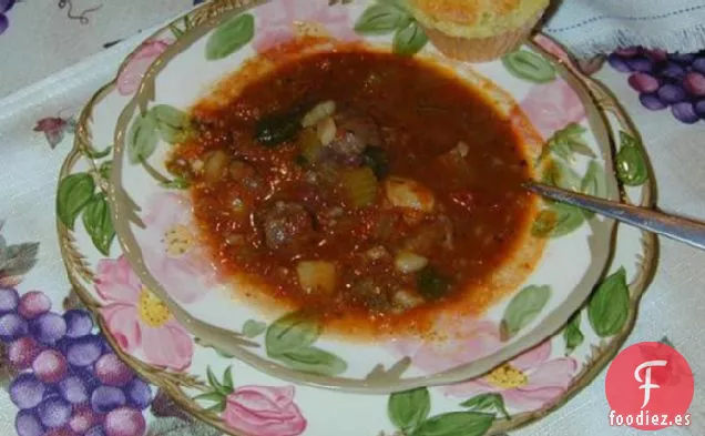 Abundante Sopa de Carne de Res y Verduras Con Champiñones