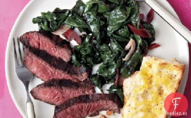 Bistec con Acelgas y Pan de Ajo