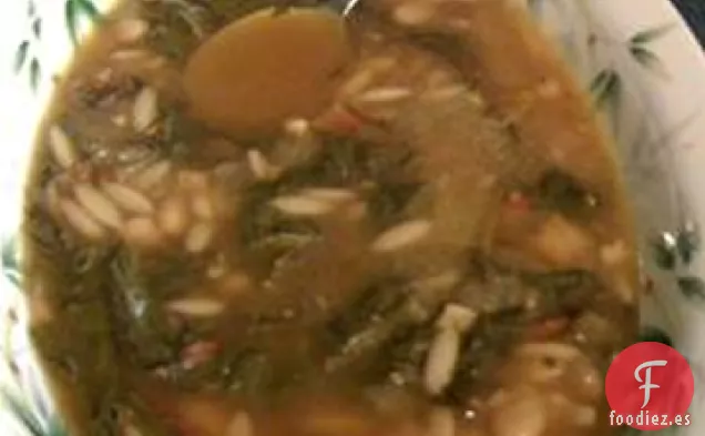 Sopa de Acelgas Toscanas y Frijoles Cannellini