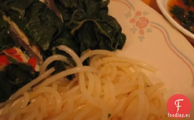 Pollo Al Vapor Al Estilo Tailandés Con Fideos