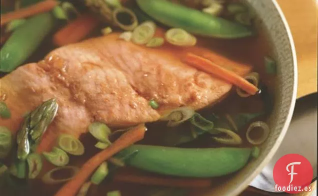 Sopa De Miso Con Espárragos Y Salmón Asado