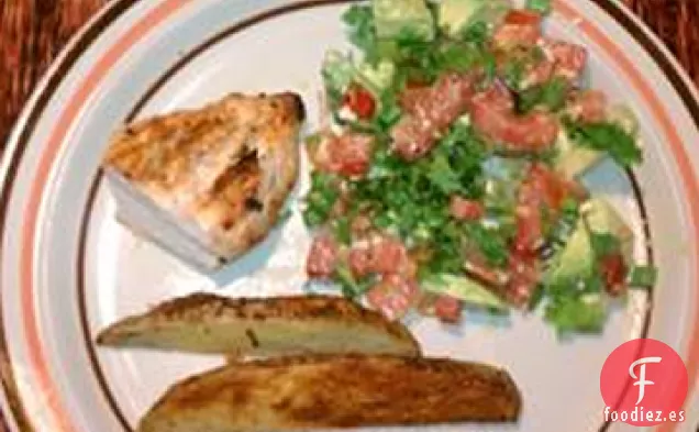 Ensalada de Cilantro, Aguacate, Tomate y Queso Feta