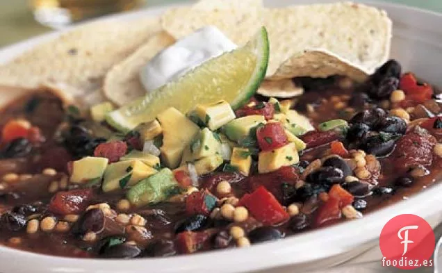 Chile Vegetariano Rápido con Salsa de Aguacate