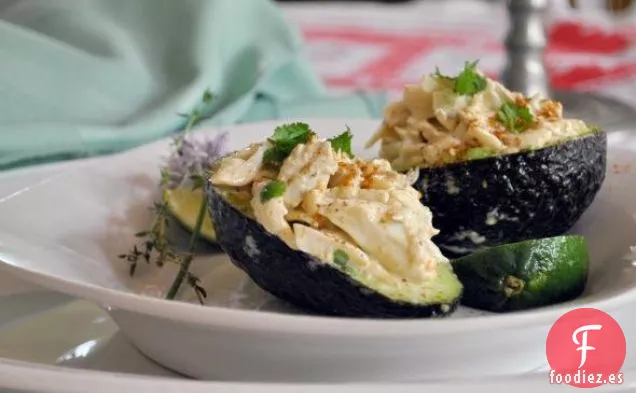 Ensalada de Cangrejo en Mitades de Aguacate