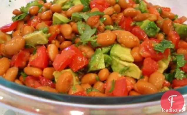 Ensalada de Aguacate y Frijoles Pintos