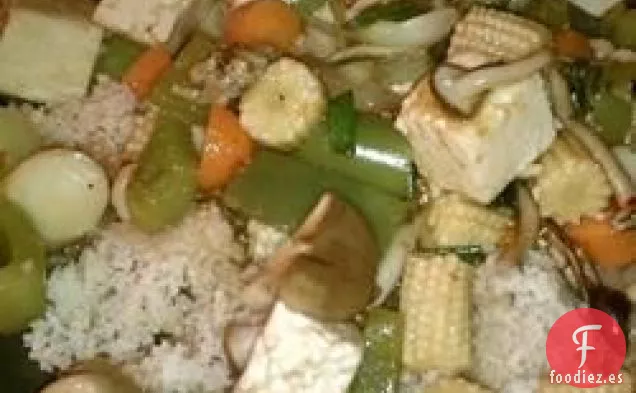 Salteado de verduras y tofu