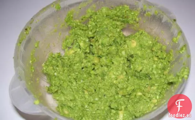 Edabroccamole (también conocido como Edamame, Brócoli y Guacamole de Aguacate)