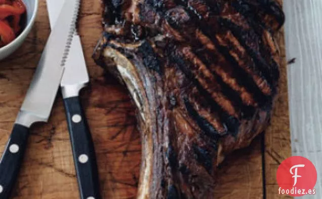 Filetes de Costilla a la Parrilla con Salsa de Pimienta Asada