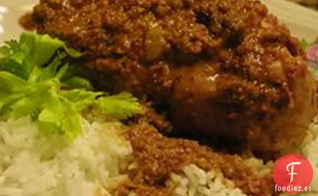 Pechugas de Pollo Rellenas de Chorizo con Mole de Frambuesa