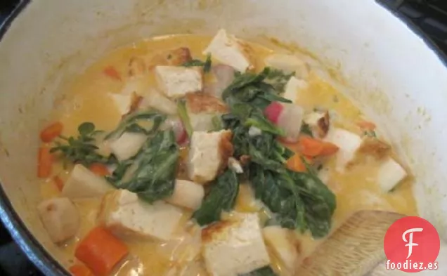 Tofu Tailandés Con Calabacín, Pimiento Rojo y Lima