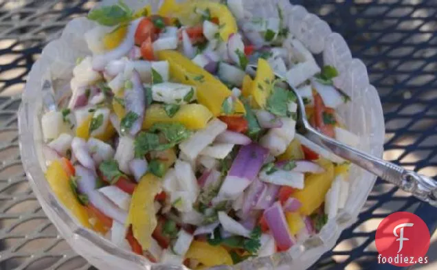 Ensalada De Jícama Con Aderezo De Jalapeño