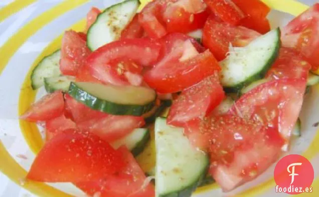 Ensalada Refrescante de Pepino, Tomate y Lima