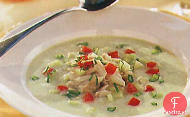 Sopa de Suero de Mantequilla con Pepino y Cangrejo