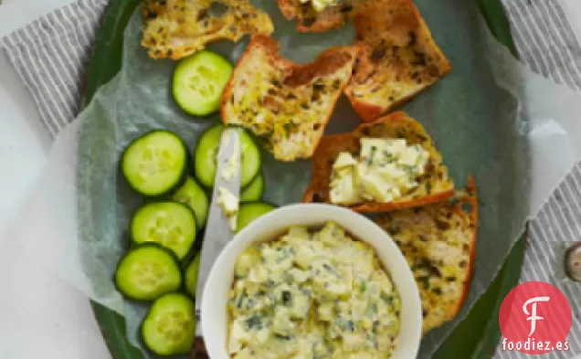 Ensalada de Huevo con Pepino y Albahaca