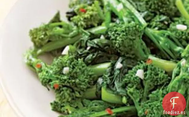 Rabe de brócoli con sabor vietnamita