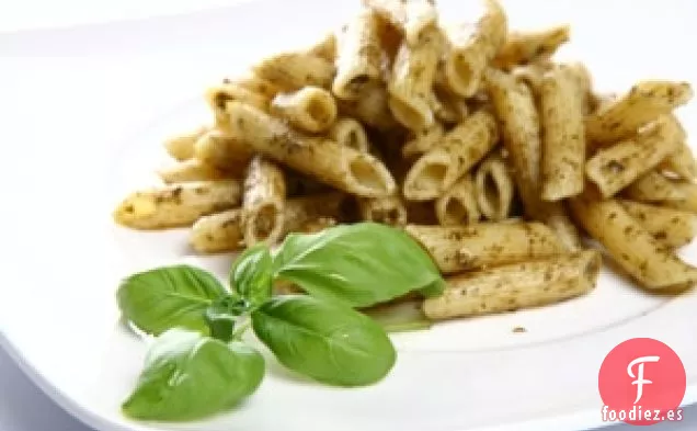 Pasta Penne De Trigo Integral Con Brócoli Rabe Y Salchicha