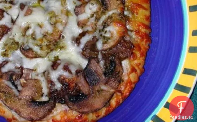 Pizza de Pesto de Feta con Champiñones y Berenjenas