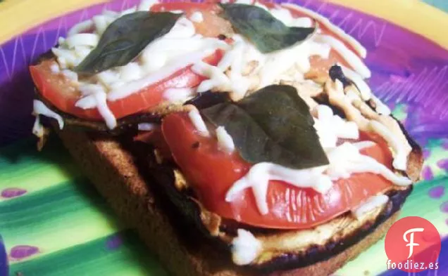 Sándwiches de Berenjena a La Parrilla con Cara Abierta