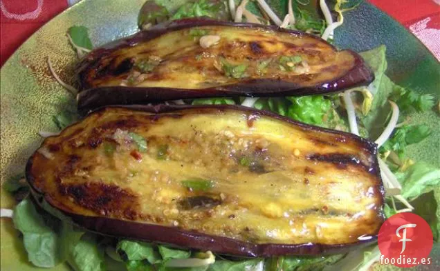 Ensalada De Berenjena Con Aderezo De Miso Y Jengibre