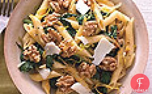 Penne con Brócoli Rabe, Nueces y Pecorino
