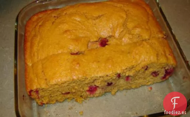 Pan de Maíz de Arándano de Calabaza Húmedo