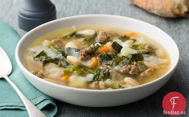 Sopa Rabe de Salchichas, Frijoles y Brócoli