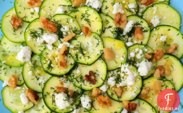 Calabacín con queso Feta, Nueces y eneldo