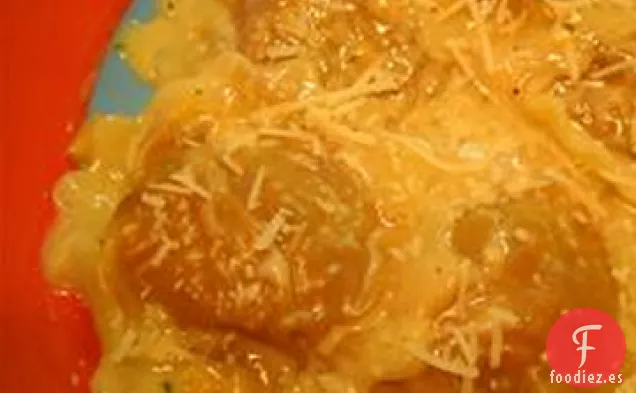 Ravioles de Calabaza con Salsa de Mantequilla Marrón Salvia