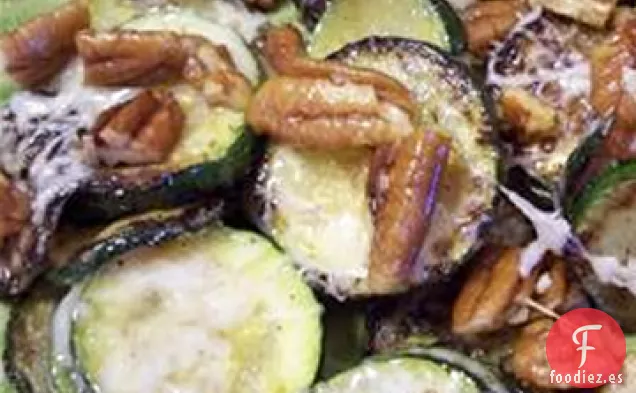 Salteado de Calabacín y Nueces Pecanas