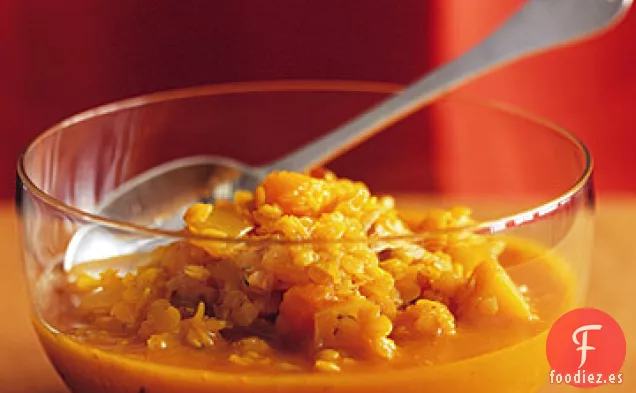 Sopa de Curry de Lentejas Rojas y Calabaza