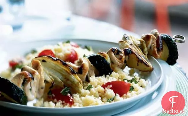 Pinchos Mediterráneos de Pollo y Verduras