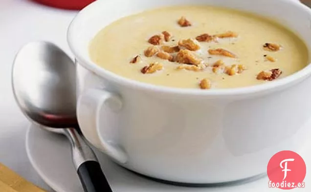 Sopa de Calabaza con Nueces Tostadas