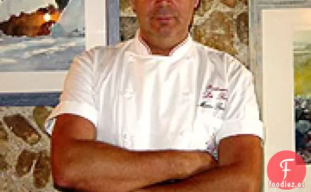 Tartar De Lubina Sobre Crema De Calabacín Caliente Con Caviar De Tomate