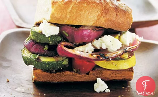 Sándwiches de Verduras y Queso Feta a la Parrilla Sobrellevados