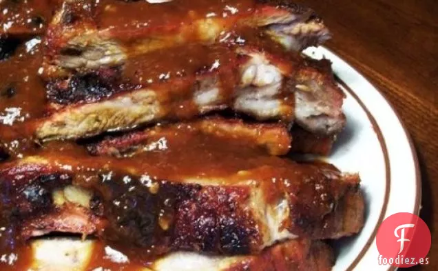 Costillas Dulces Ahumadas Con Salsa y Frijoles