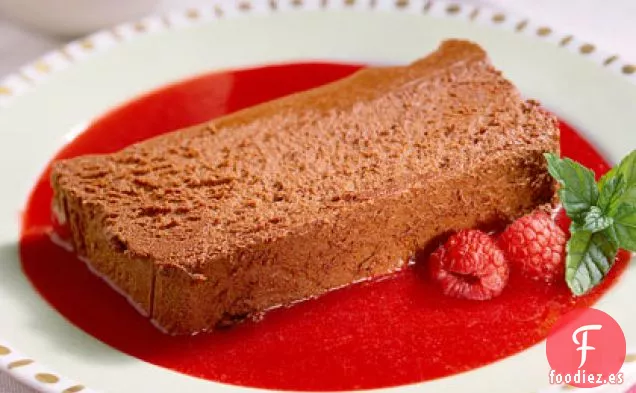Pastel de Mousse de Chocolate con Puré de Frambuesa