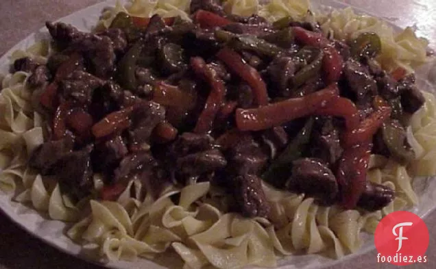 Carne De Res Con Ajo Y Pimientos