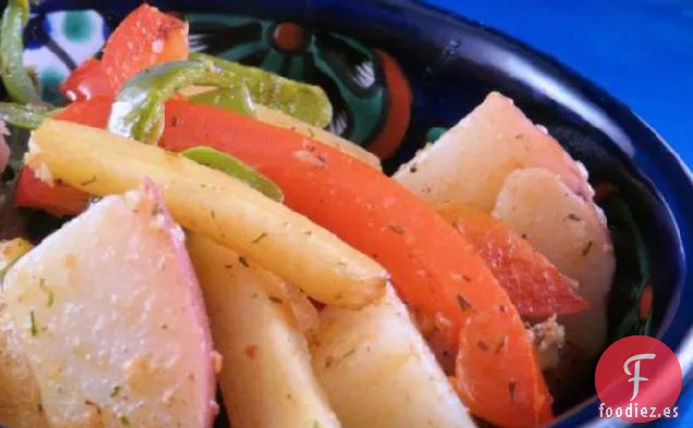 Patatas Pequeñas y Pimientos Dulces en Mantequilla de Tomate y Eneldo