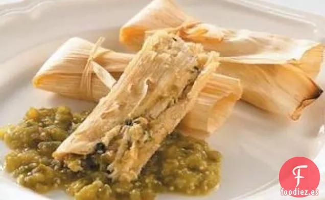 Tamales de Pollo de Chile Verde