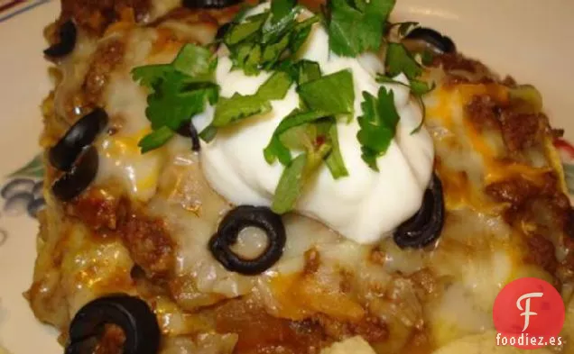 Cazuela de Olla de Barro con Enchilada de Chile y Queso de Temporada