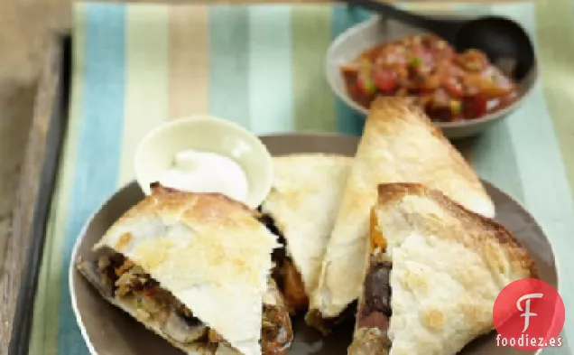 Quesadillas con Salchicha de Pollo y Verduras Asadas