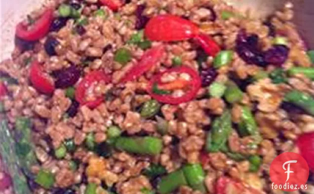 Ensalada de Farro con Espárragos y Parmesano